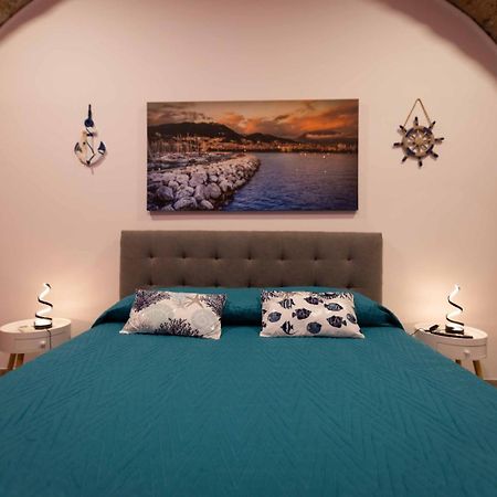 Stay In The Heart Of Salerno - Near The Duomo "La Finestra Sul Borgo" Exteriér fotografie